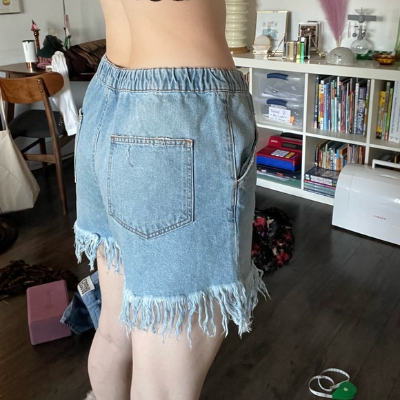 Blue frayed cutoff jean shorts - zara - 8 - Picture 5 of 5